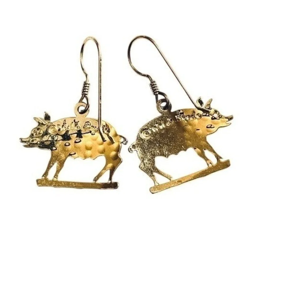 Owl & Bradey Pig Drop Earrings Gold Tone Hammered‎ Farm Animal Dangle Vintage